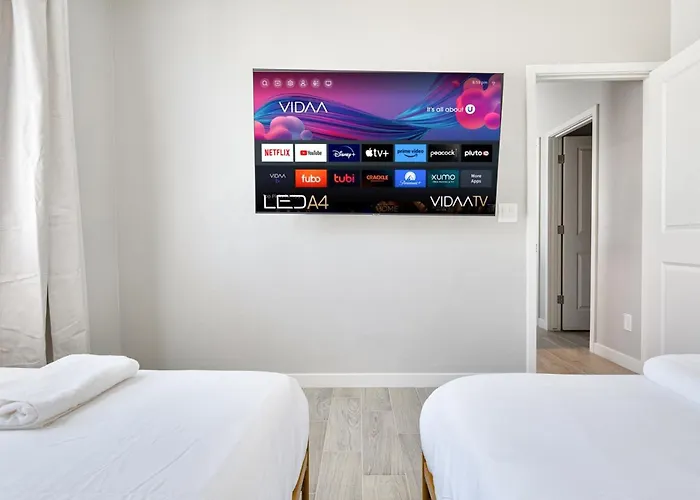 2b2b With Free Parking And Premium Beds * Glendale