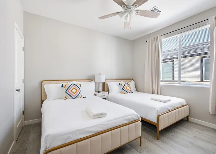 2b2b With Free Parking And Premium Beds Apartment *