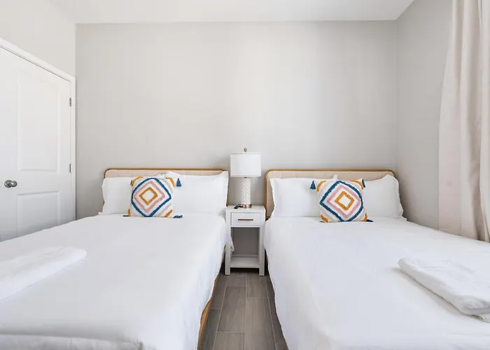 2b2b With Free Parking And Premium Beds